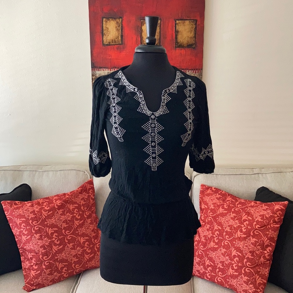 “ WHITE DESIGN” ANGIE Brand Top